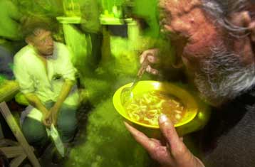 Θύματα και τα παιδιά από την οικονομική κρίση που πλήττει την Ουρουγουάη