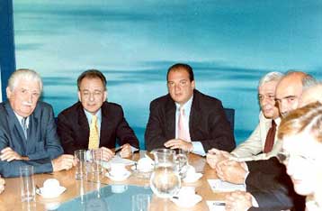 Η «κυβερνητική ολιγωρία» ευθύνεται για την κρίση στον τουρισμό, τονίζει η ΝΔ