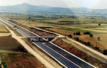 Κονδύλια 215 εκατ. ευρώ για Εγνατία και περιφερειακό Θεσσαλονίκης από την ΕΤΕπ