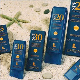 Χημική ουσία που εμπεριέχεται σε αντηλιακά «ενοχοποιείται» για πρόκληση αλλεργικών αντιδράσεων