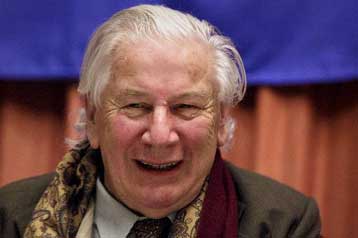 Τα δημιουργήματα του Προμηθέα από τον Πίτερ Ουστίνοφ στο Ηρώδειο