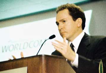 Συνελήφθησαν δύο ανώτατα διοικητικά στελέχη της WorldCom