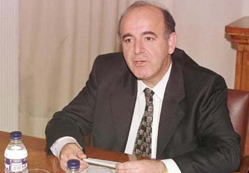 Καμμία σκέψη για αύξηση έμμεσων φόρων δηλώνει ο υφυπουργός Οικονομικών Απ.Φωτιάδης