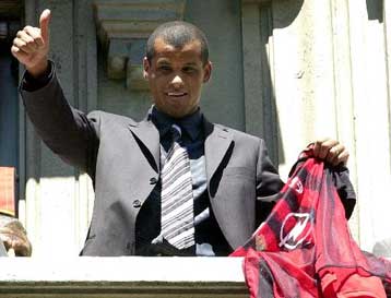 Ο Ριβάλντο με το Νο11 της Μίλαν δήλωσε… χαρούμενος