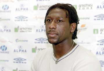 Έβαλε την υπογραφή του ο Βρέντε στο συμβόλαιο με τον Ηρακλή