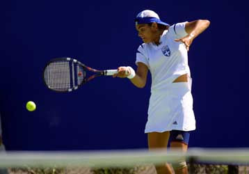 Stop από τη Ντάβενπορτ στη Λένα Δανιηλίδου