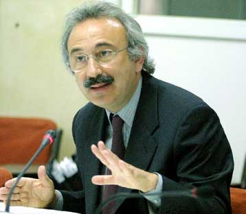 Με δύο νέα προγράμματα εκσυγχρονίζονται ΕΛ.ΑΣ. και δημόσια διοίκηση