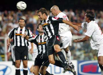 Την ήττα με 4-0 γνώρισε ο Ολυμπιακός από τη Γιουβέντους