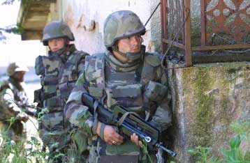 Στο κυνήγι υποστηρικτών του Ρ.Κάρατζιτς στην ανατολική Βοσνία βρίσκεται η SFOR