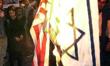 «Σαντάμ βομβάρδισε το Τελ Αβίβ» το σύνθημα διαδήλωσης Παλαιστινίων στη Γάζα