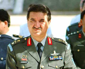Με αιχμές η τελετή παράδοσης – παραλαβής καθηκόντων στην διοίκηση Εθνοφυλακής της Κω
