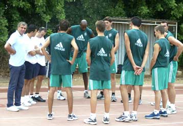 «Χλωμή» πρεμιέρα για τον Παναθηναϊκό και τον Ομπράντοβιτς