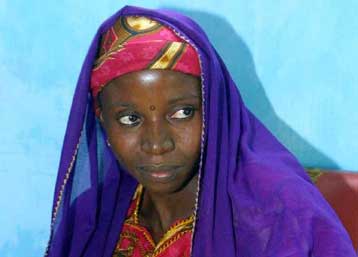 Σε τραγικό θάνατο δια λιθοβολισμού καταδικάστηκε μία ακόμη γυναίκα στη Νιγηρία