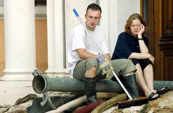 Συγκρατημένα αισιόδοξοι για τις πλημμύρες εμφανίζονται για πρώτη φορά οι Γερμανοί