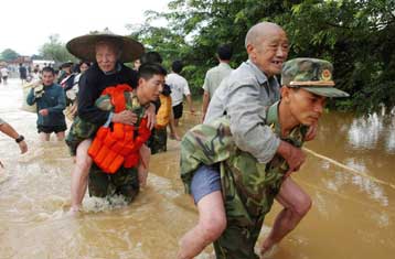 Εκατομμύρια άνθρωποι απειλούνται από τις πλημμύρες στην επαρχία Γιουνάν της Κίνας
