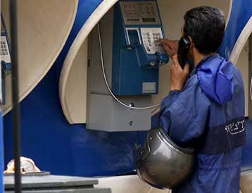 Την υποχρεωτική τήρηση αρχείου για τηλεφωνήματα και e-mail σχεδιάζει να ζητήσει η ΕΕ