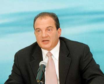 Σφοδρή επίθεση Καραμανλή κατά της κυβέρνησης με αιχμή το αγροτικό