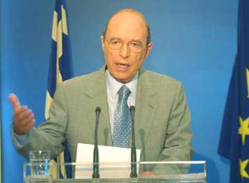 Συζήτηση εφ όλης της ύλης είχαν Σημίτης – Στεφανής στο Μέγαρο Μαξίμου