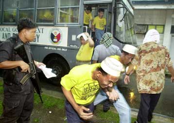 Δύο ακόμα όμηροι της Αμπού Σαγιάφ βρέθηκαν νεκροί στα νότια των Φιλιππίνων