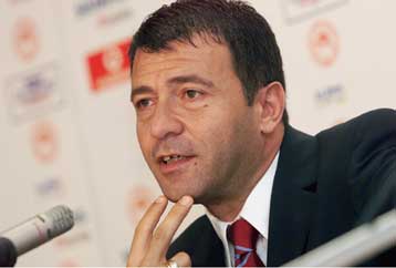 Δίψα από παίκτες και κόσμο για κατάκτηση 7ου συνεχόμενου τίτλου, μετέφερε ο Τ.Λεμονής