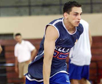 Και τυπικά «ερυθρόλευκοι» οι Μρσιτς, Χαρίσης