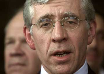 Υπάρχουν περιθώρια να αποφευχθεί η στρατιωτική δράση κατά του Ιράκ εκτιμά η Βρετανία