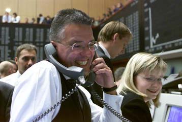 Ανοδικό ξεκίνημα για τα ευρωπαϊκά χρηματιστήρια την Παρασκευή