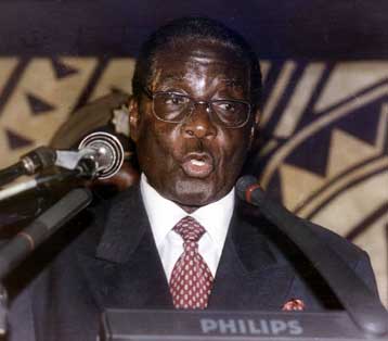 Ο Μουγκάμπε διέλυσε αιφνιδιαστικά την κυβέρνηση της Ζιμπάμπουε