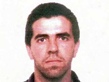 Διεθνές ένταλμα σύλληψης κατά του στελέχους της ΕΤΑ που δραπέτευσε από το Παρίσι