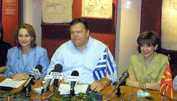 Υπεγράφη στη Φλώρινα η Διακήρυξη των Πρεσπών από τους ΥΠΠΟ Αλβανίας – ΠΓΔΜ – Ελλάδας