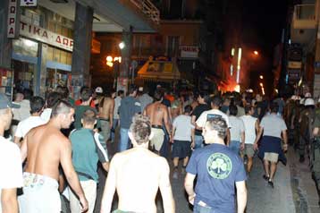 Καθιστική διαμαρτυρία από τους φιλάθλους του ΠΑΟ στη Λεωφόρο