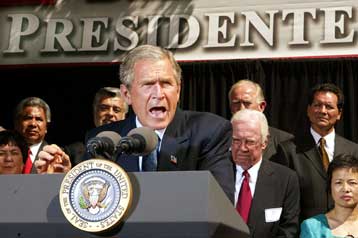 Ο Μπους δεν χρειάζεται την έγκριση του Κογκρέσου για να διατάξει επίθεση κατά του Ιράκ