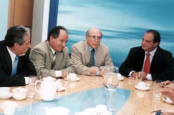 Θα ζητήσουμε περαιτέρω αυξήσεις εάν συνεχιστεί η ακρίβεια, προειδοποιεί η ΓΣΕΕ