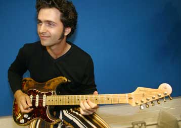 Στο «σφυρί» η θρυλική κιθάρα του Τζίμι Χέντριξ και του Φρανκ Ζάπα