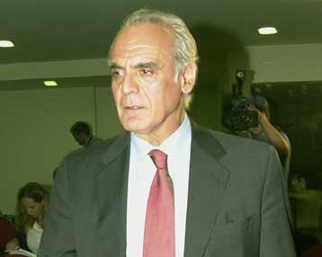 Μέτρα για τη συγκράτηση των τιμών προωθεί το υπουργείο Ανάπτυξης