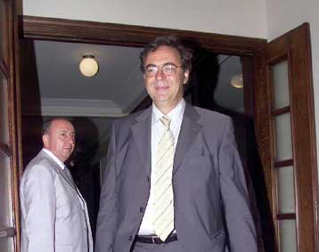 Μελετάται η αύξηση του αφορολόγητου στα 20.000 ευρώ για οικογένειες με τρία παιδιά