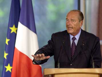 Αντίθετος σε μονομερή επιχείρηση κατά του Ιράκ εμφανίζεται ο Ζακ Σιράκ