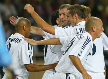 Η Ρεάλ Μαδρίτης κατέκτησε το Σούπερ Καπ κερδίζοντας 3-1 τη Φέγενορντ