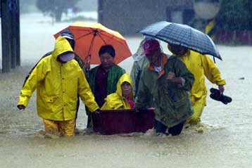 Τους 100 αναμένεται να ξεπεράσουν οι νεκροί από τον τυφώνα που έπληξε την Ν.Κορέα