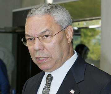 Το ενδεχόμενο παραίτησης στο τέλος της θητείας του φέρεται να εξετάζει ο Κόλιν Πάουελ