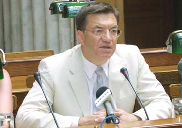Η πρωτοβουλία να ανοίξουν τα πανεπιστήμια ανήκει στους καθηγητές, εκτιμά ο Π.Ευθυμίου