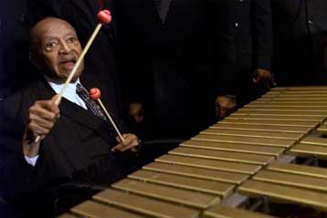 Πέθανε ο Αμερικανός μουσικός της τζαζ Λάιονελ Χάμπτον σε ηλικία 94 ετών