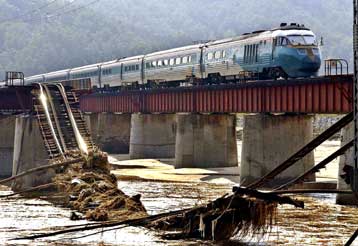 Ξεπέρασαν τους 100 οι νεκροί από τον ισχυρότατο τυφώνα που έπληξε τη Νότιο Κορέα