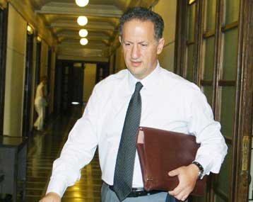 Χωρίς όριο ηλικίας οι προσλήψεις στο Δημόσιο, προανήγγειλε ο Κ.Σκανδαλίδης