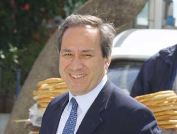 «Φενάκη» η φορολογική μεταρρύθμιση, υπογραμμίζει η Νέα Δημοκρατία