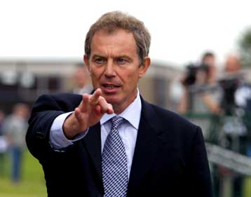 Οι ΗΠΑ δεν πρέπει να δράσουν από μόνες τους στο Ιράκ, προειδοποιεί ο Μπλερ