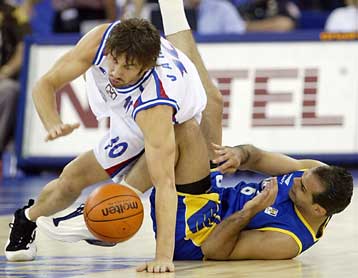 Πολύτιμη νίκη της Γιουγκοσλαβίας επί της Βραζιλίας – Ελπίζει για οκτάδα η Τουρκία