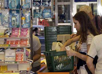 Αμφισβητούν οι έμποροι τα στοιχεία του ΙΝΚΑ για την επιτυχία του μποϊκοτάζ