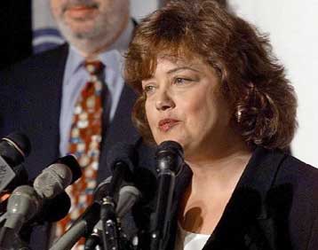 Διαδικτυακές βολές εναντίον της δισκογραφικής βιομηχανίας