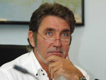 Παρελθόν από την προεδρία του ΕΣΑΚΕ ο Παπακαλιάτης